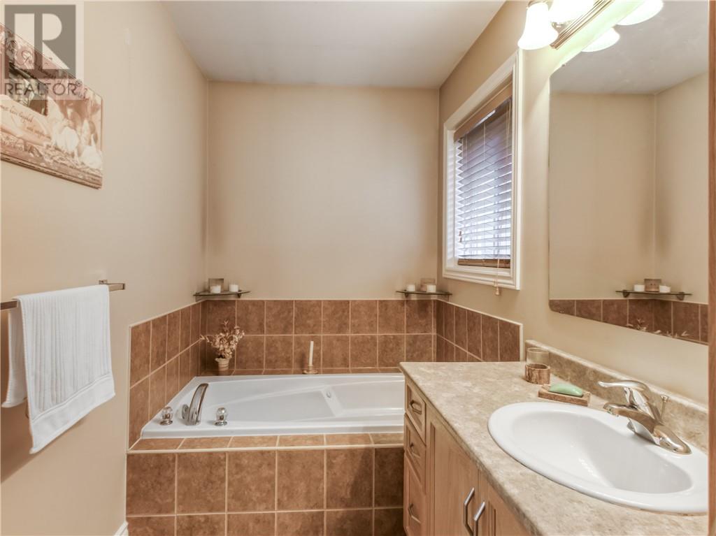 2 Fairmount Drive, Greater Sudbury, Ontario  P3A 6E4 - Photo 17 - 2130959