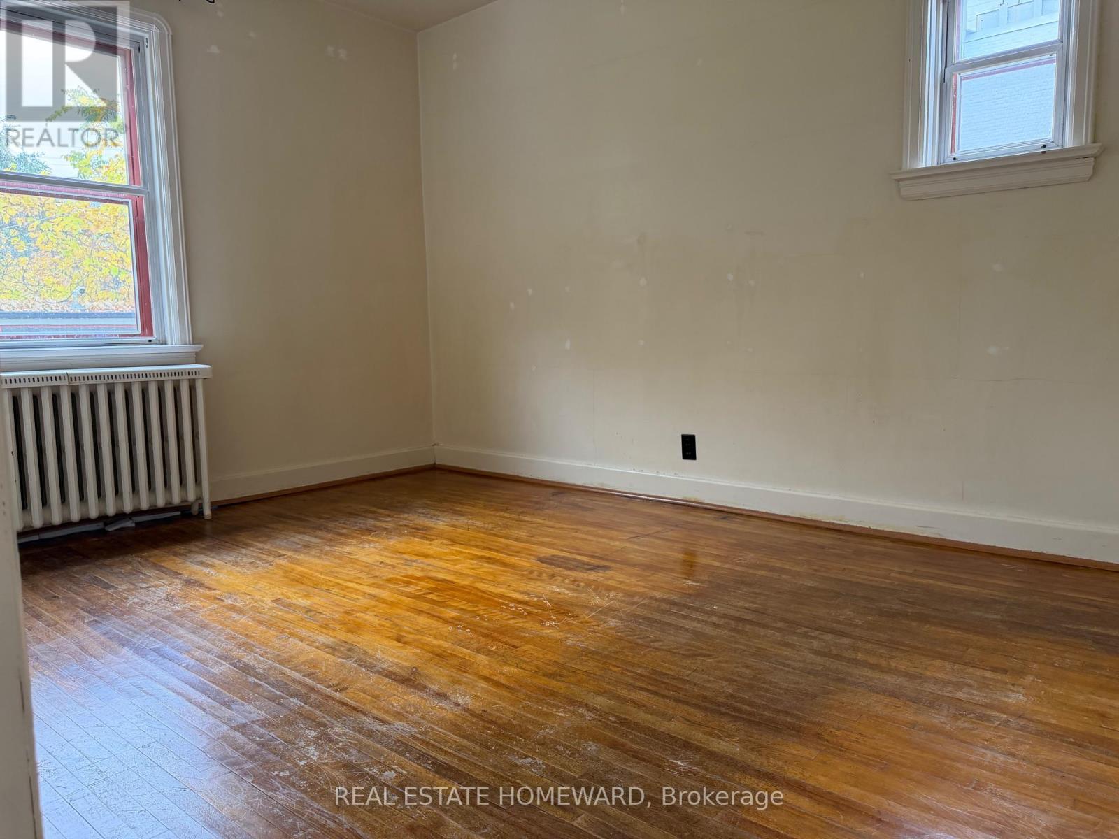 Main - 124 Glencrest Boulevard, Toronto, Ontario  M4B 1L8 - Photo 12 - E13655330