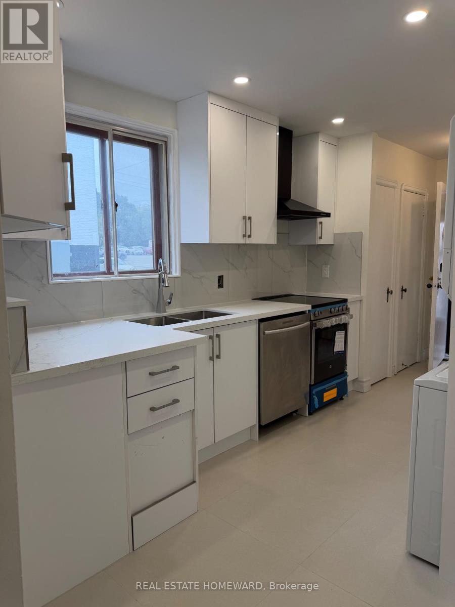 Main - 124 Glencrest Boulevard, Toronto, Ontario  M4B 1L8 - Photo 2 - E13655330