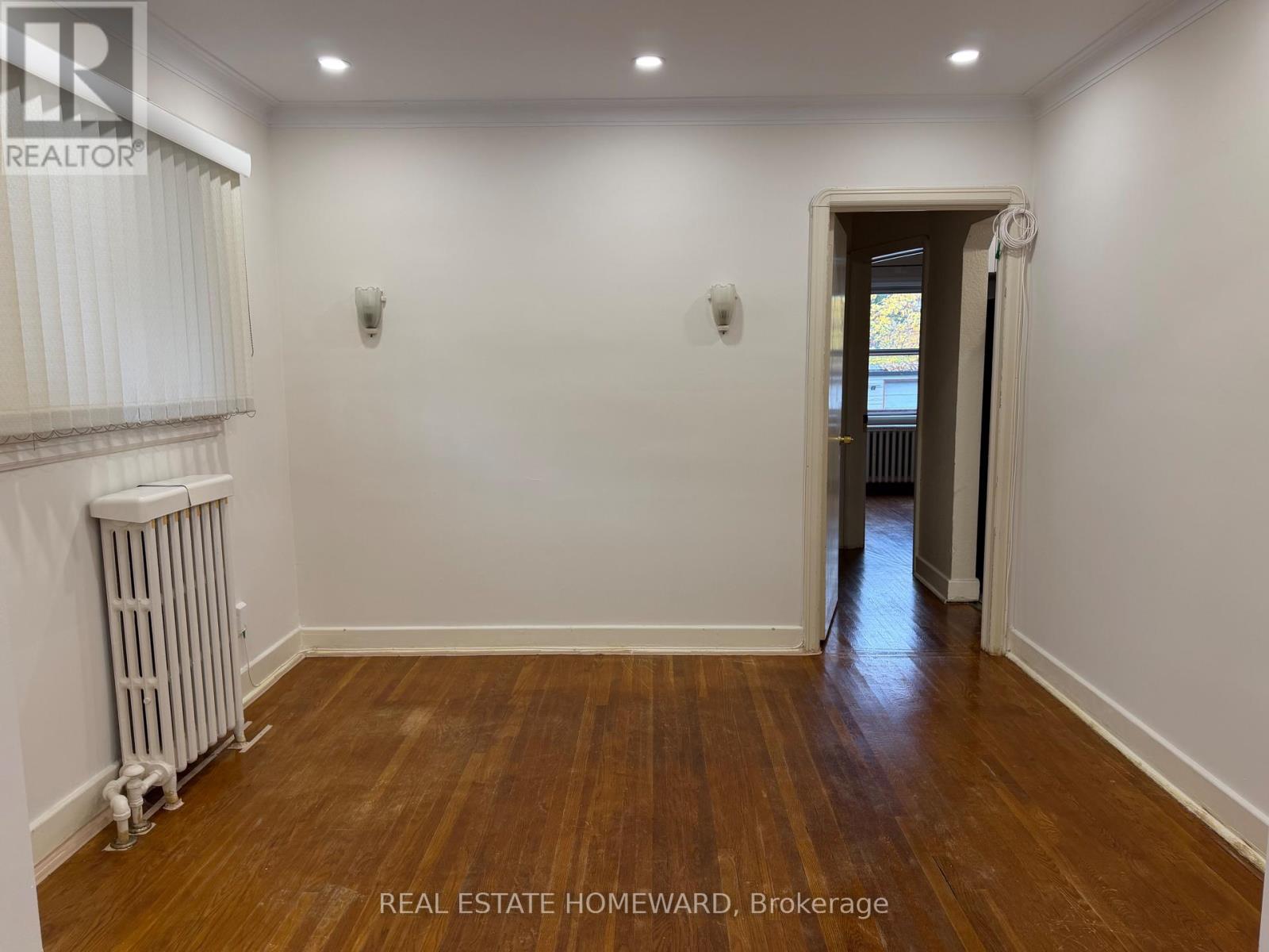 Main - 124 Glencrest Boulevard, Toronto, Ontario  M4B 1L8 - Photo 9 - E13655330