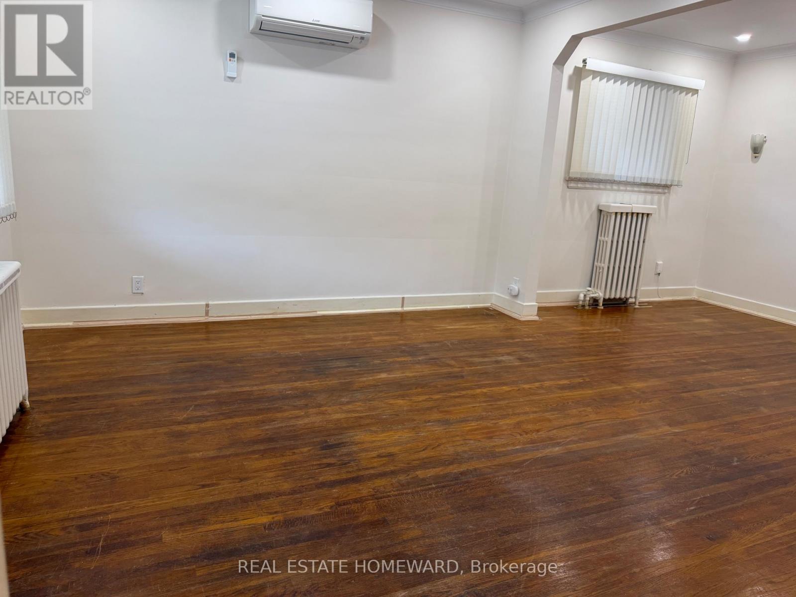 Main - 124 Glencrest Boulevard, Toronto, Ontario  M4B 1L8 - Photo 5 - E13655330