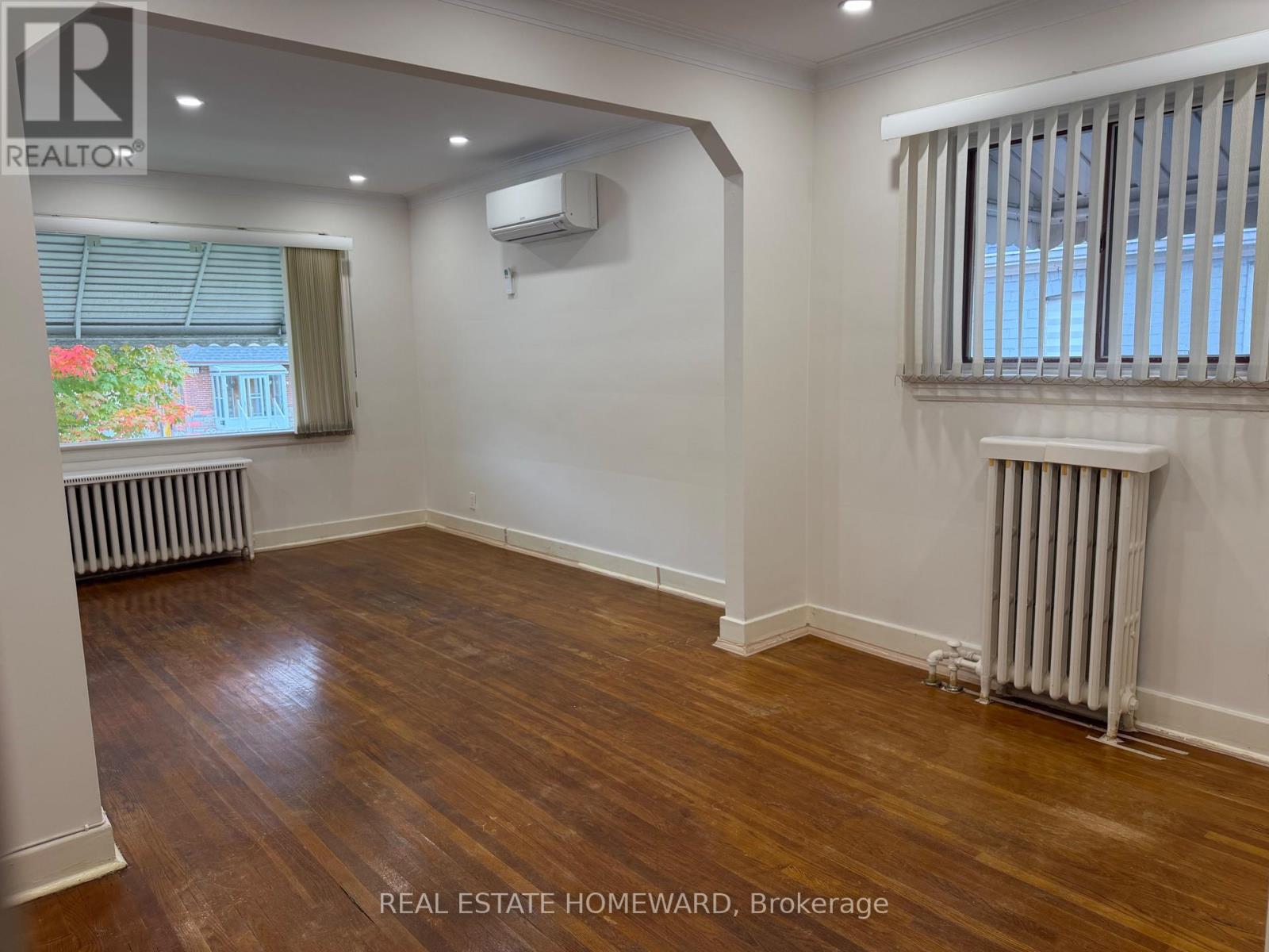 Main - 124 Glencrest Boulevard, Toronto, Ontario  M4B 1L8 - Photo 6 - E13655330
