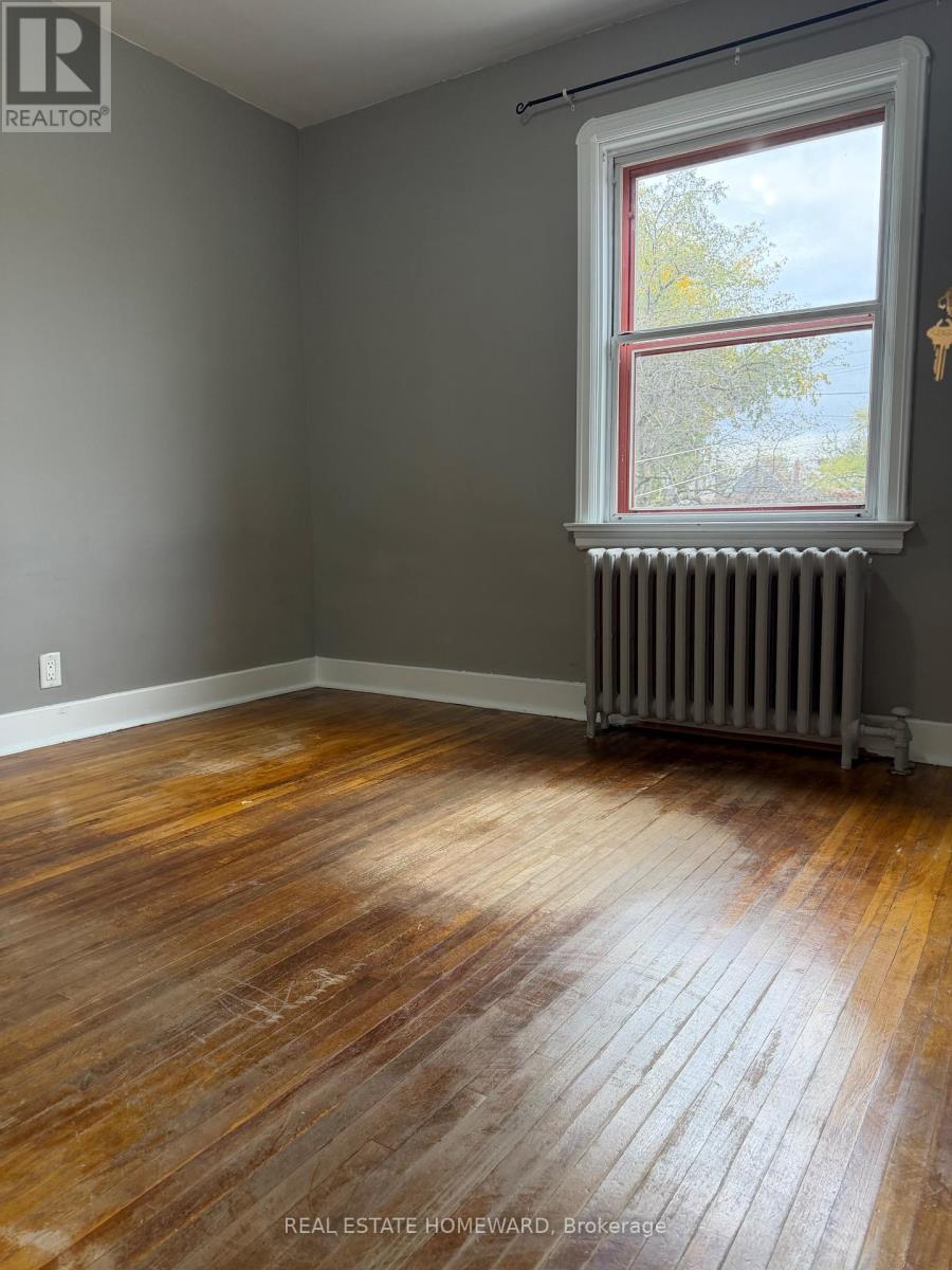 Main - 124 Glencrest Boulevard, Toronto, Ontario  M4B 1L8 - Photo 14 - E13655330