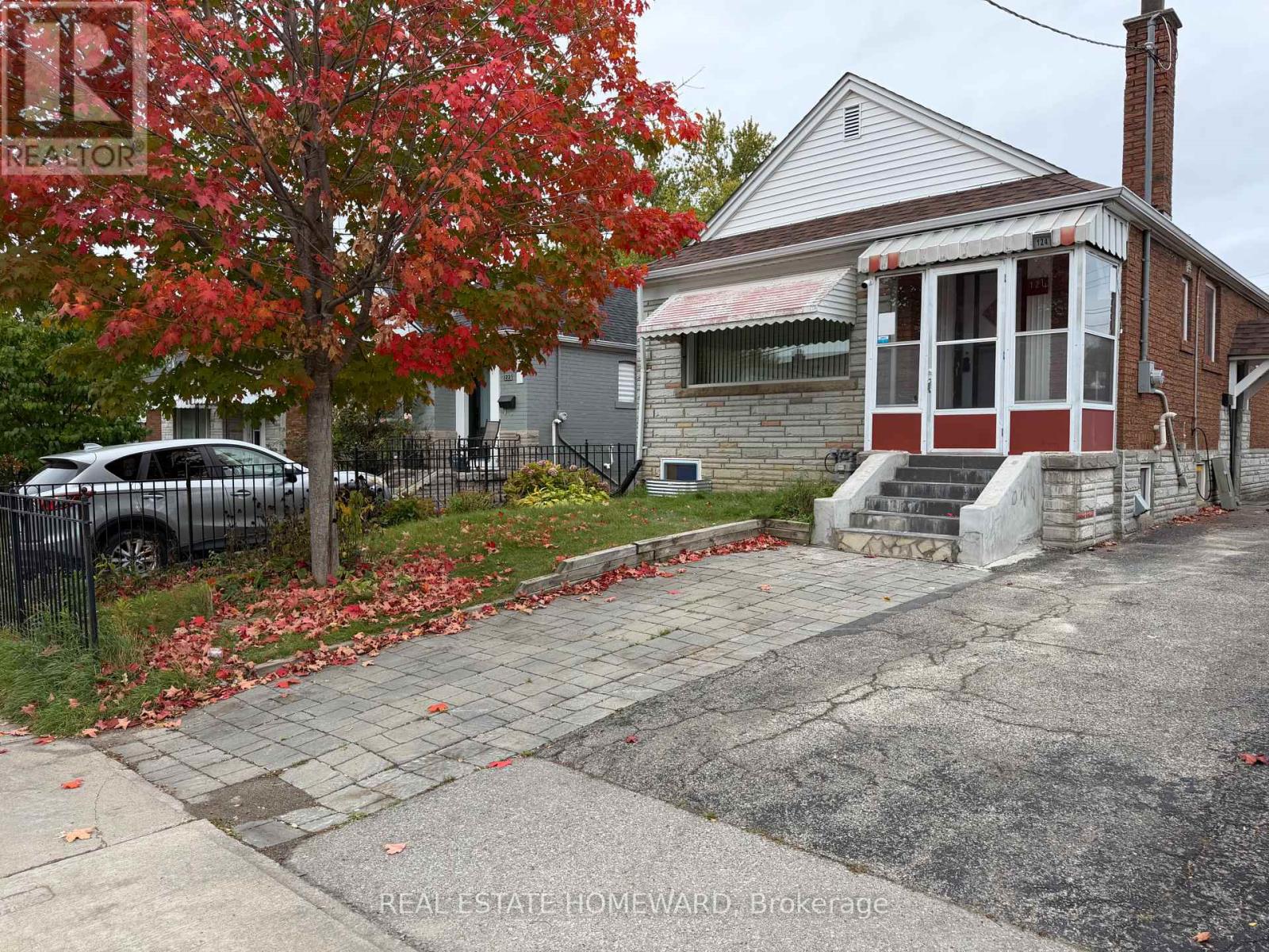 Main - 124 Glencrest Boulevard, Toronto, Ontario  M4B 1L8 - Photo 3 - E13655330
