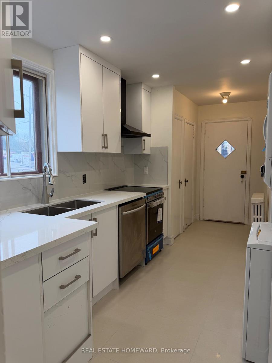 Main - 124 Glencrest Boulevard, Toronto, Ontario  M4B 1L8 - Photo 4 - E13655330