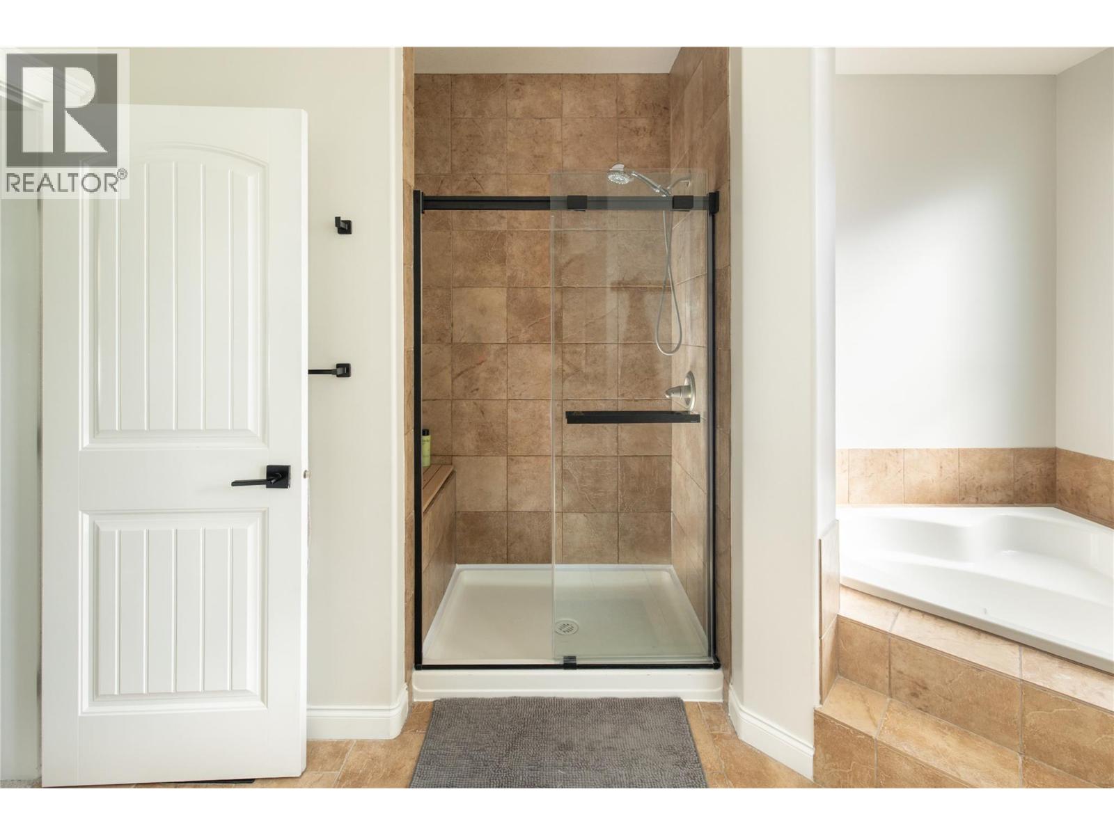 319 Mccarren Avenue, Kelowna, British Columbia  V1W 5A6 - Photo 28 - 10403069