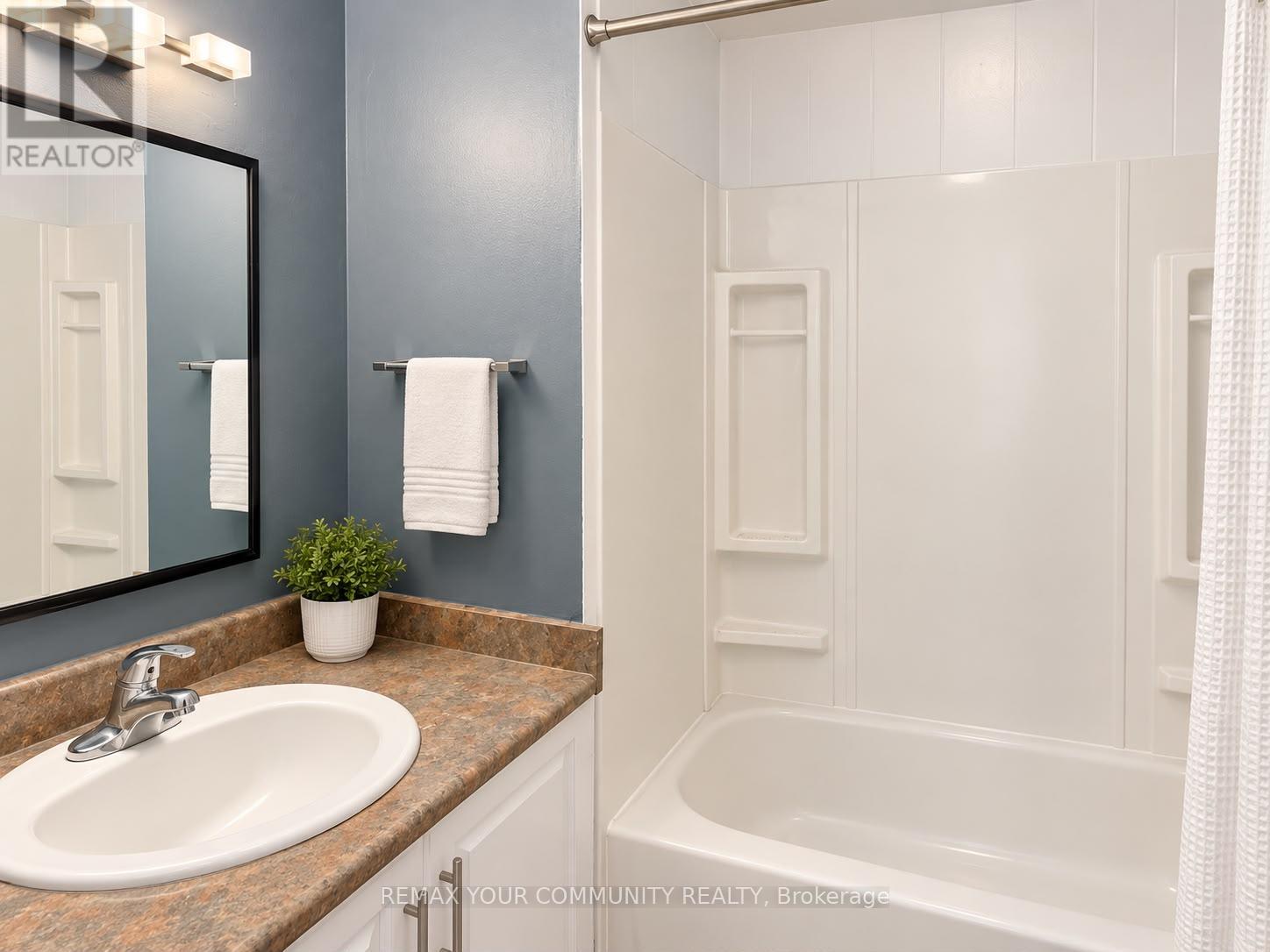 66 Prospect Street, Newmarket, Ontario  L3Y 3S9 - Photo 7 - N13882840