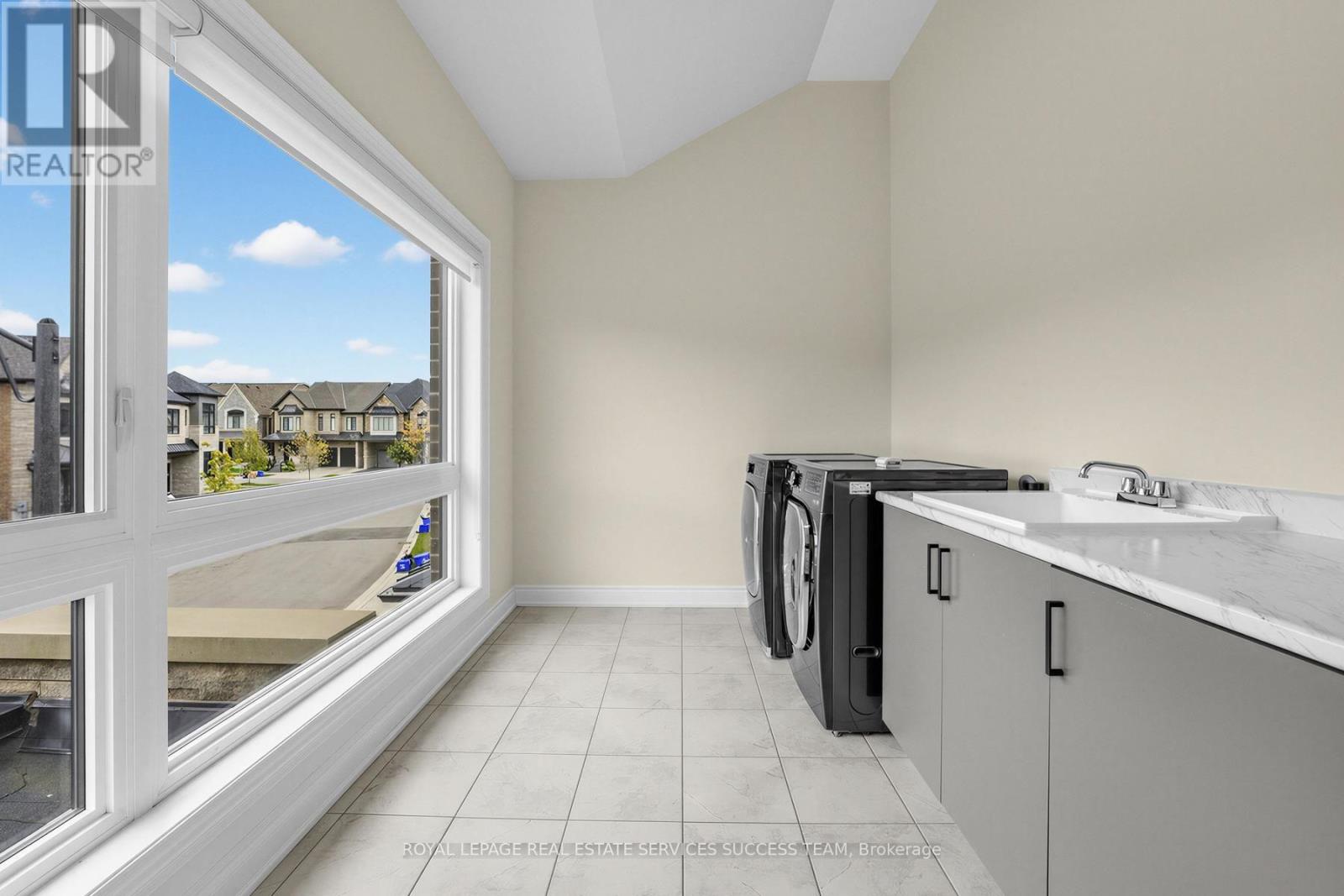 1192 Stag Hollow, Oakville, Ontario  L6M 5M4 - Photo 23 - W14027424
