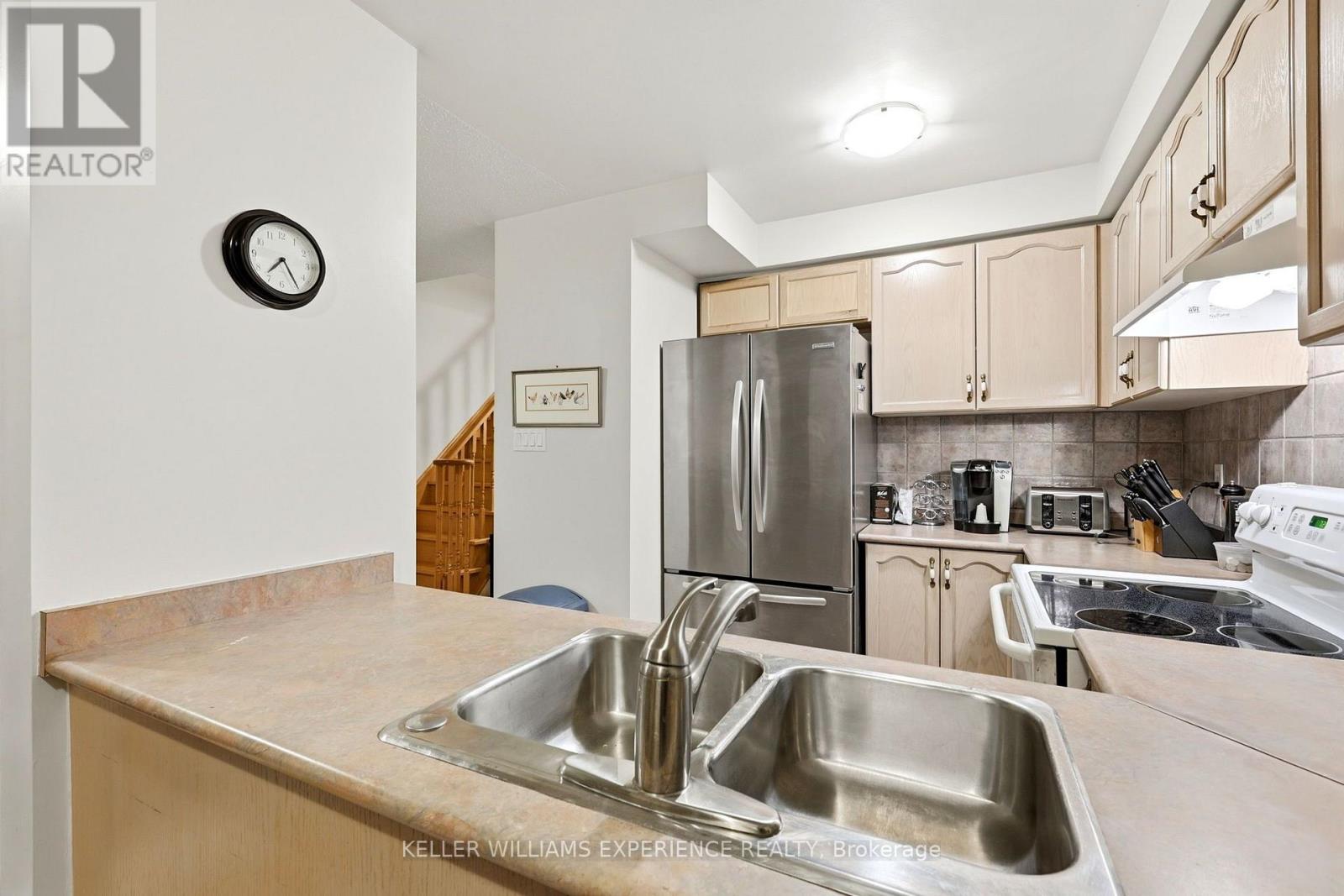 13 Katrina Court, Toronto, Ontario  M6L 3G3 - Photo 12 - W14082264