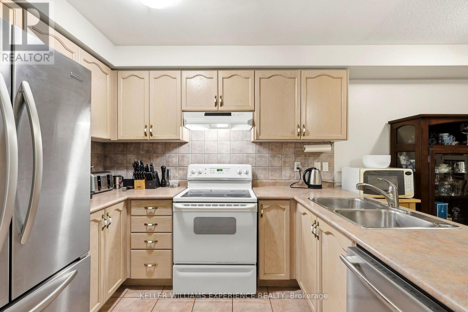 13 Katrina Court, Toronto, Ontario  M6L 3G3 - Photo 13 - W14082264