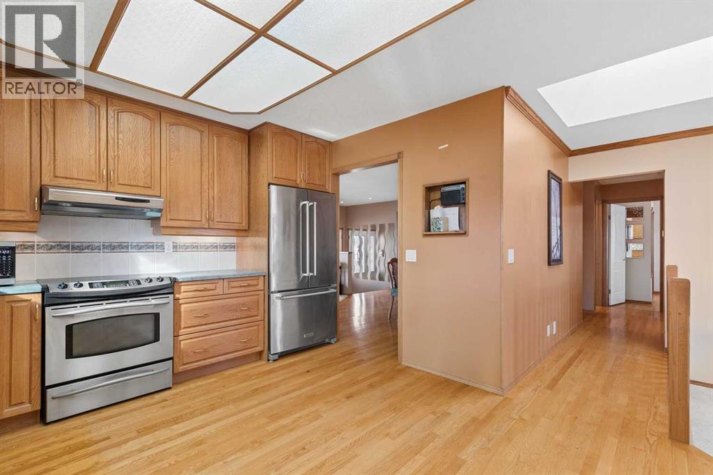 4316 53 Street NE, Calgary, Alberta  T1Y 4B3 - Photo 9 - A2350972