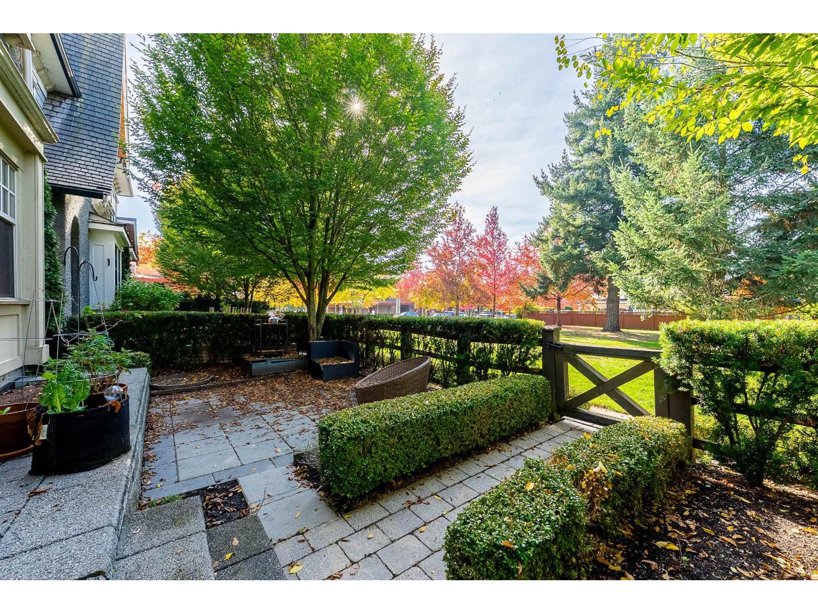 15347 34 Avenue, Surrey, British Columbia  V3Z 2X2 - Photo 5 - R3175564