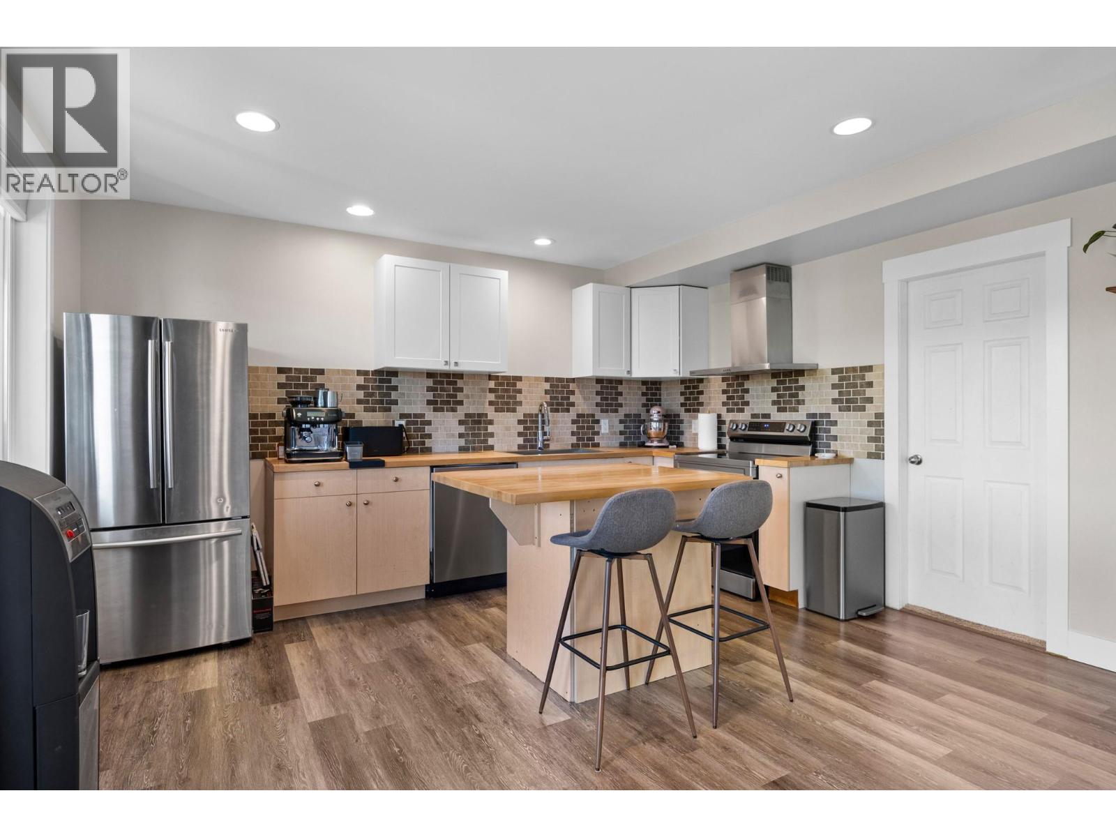 9733 Santina Road, Lake Country, British Columbia  V4V 2R9 - Photo 54 - 10403697