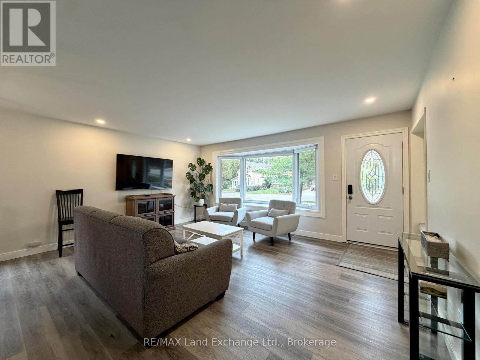622 River Street, Saugeen Shores, Ontario  N0H 2C3 - Photo 4 - X14082668