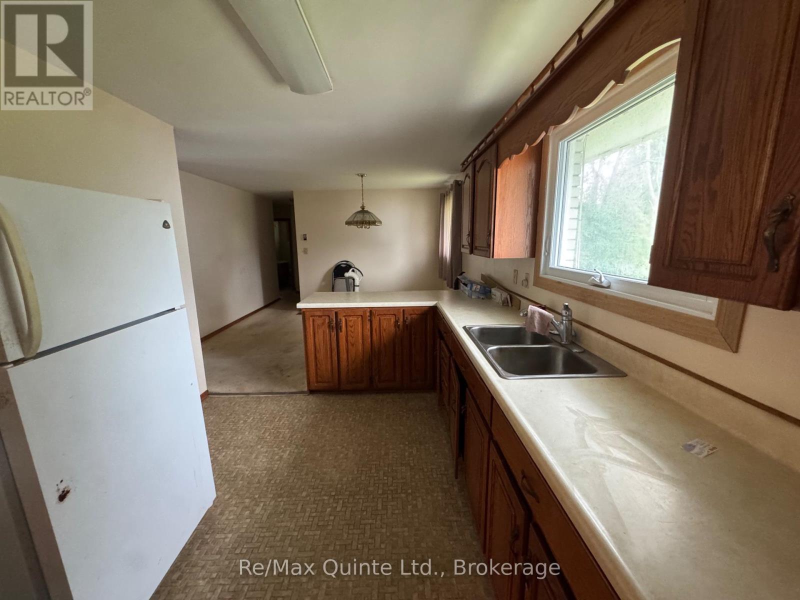 20 Ross Avenue, Quinte West, Ontario  K8V 0N4 - Photo 11 - X14082460