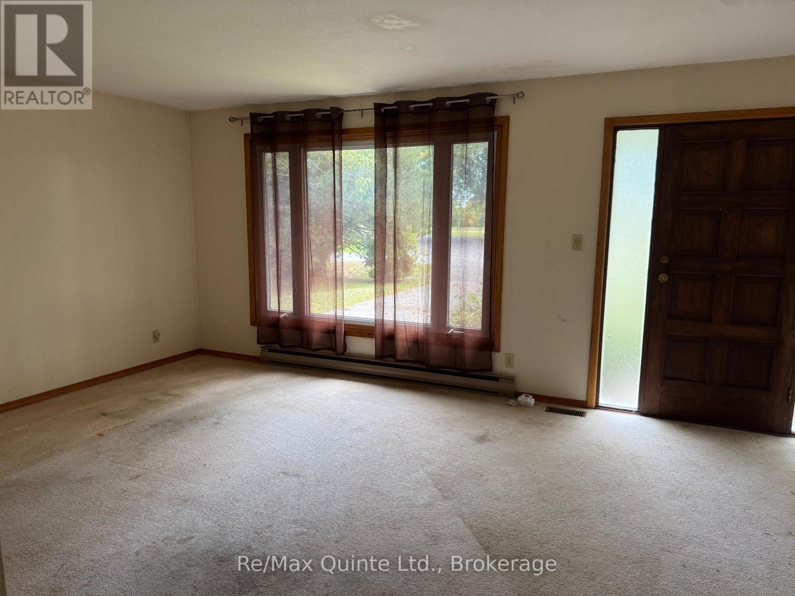 20 Ross Avenue, Quinte West, Ontario  K8V 0N4 - Photo 13 - X14082460