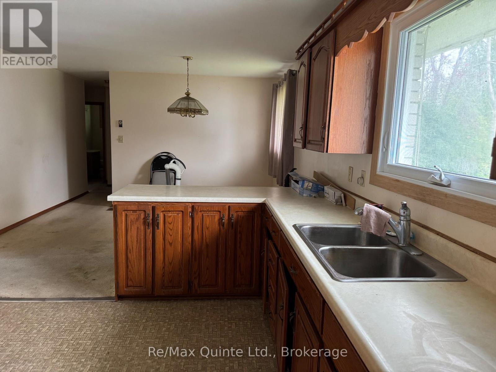 20 Ross Avenue, Quinte West, Ontario  K8V 0N4 - Photo 8 - X14082460