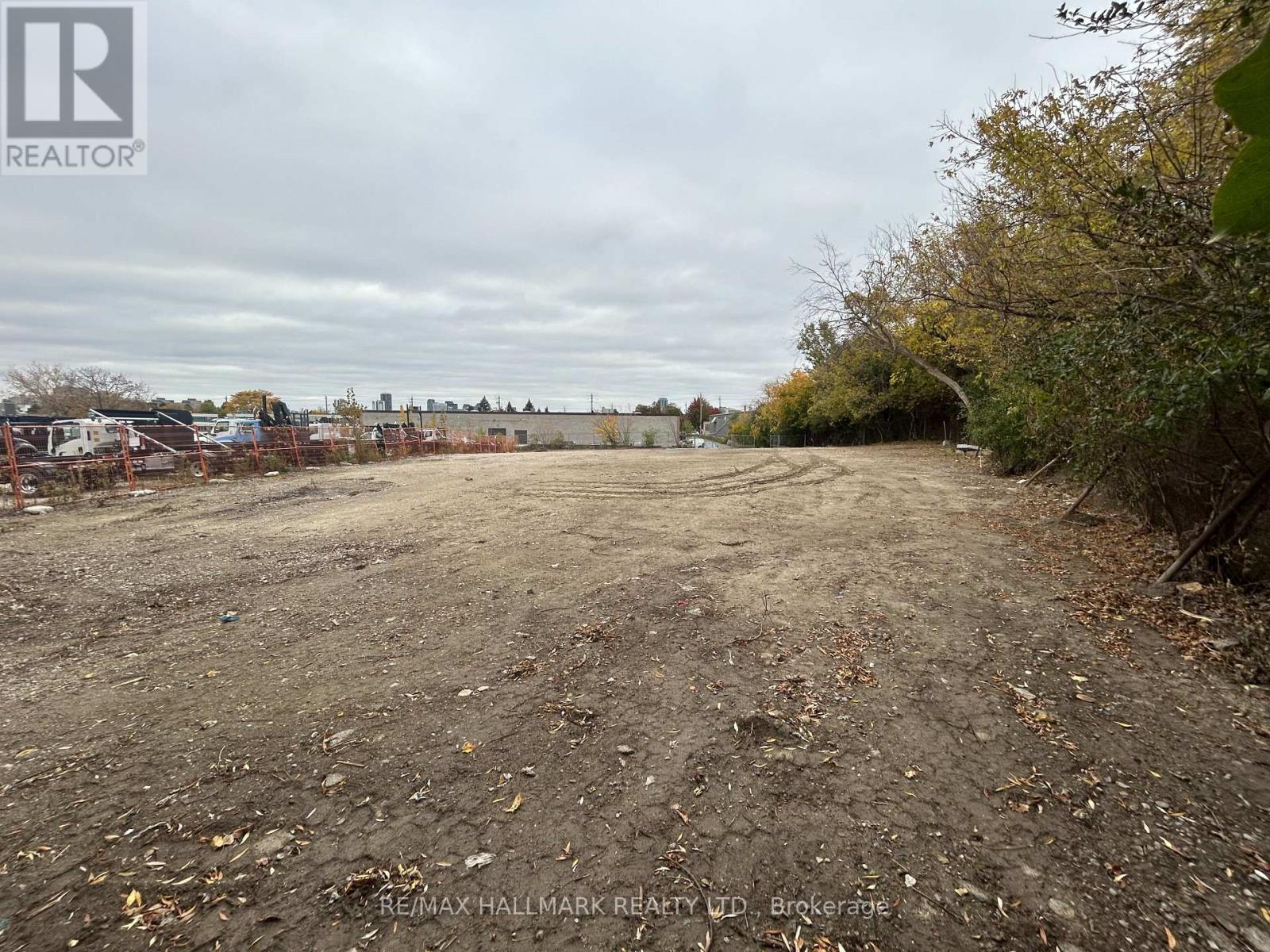 49 Cranfield Road, Toronto, Ontario  M4B 3H3 - Photo 7 - E14082486