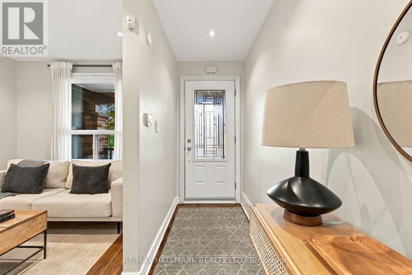 610 Coxwell Avenue, Toronto, Ontario  M4C 3B6 - Photo 11 - E14082494
