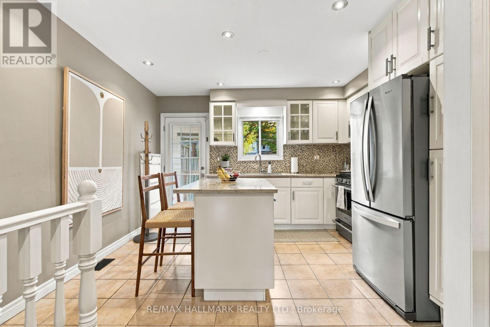 610 Coxwell Avenue, Toronto, Ontario  M4C 3B6 - Photo 17 - E14082494