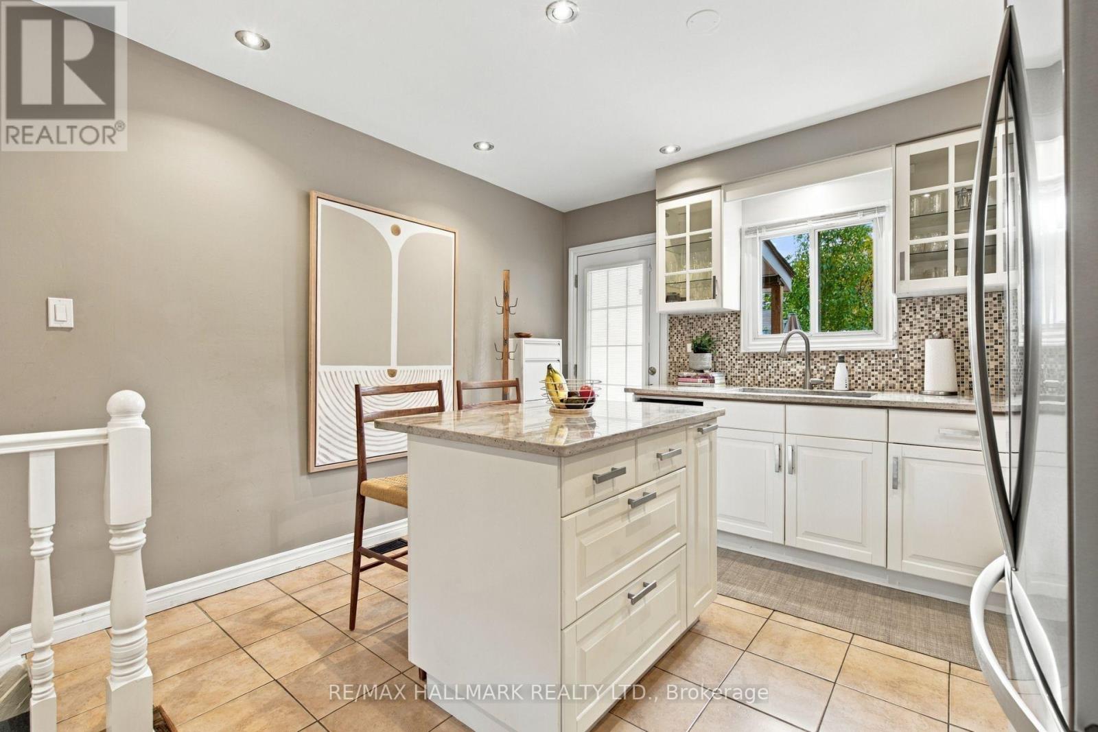 610 Coxwell Avenue, Toronto, Ontario  M4C 3B6 - Photo 18 - E14082494