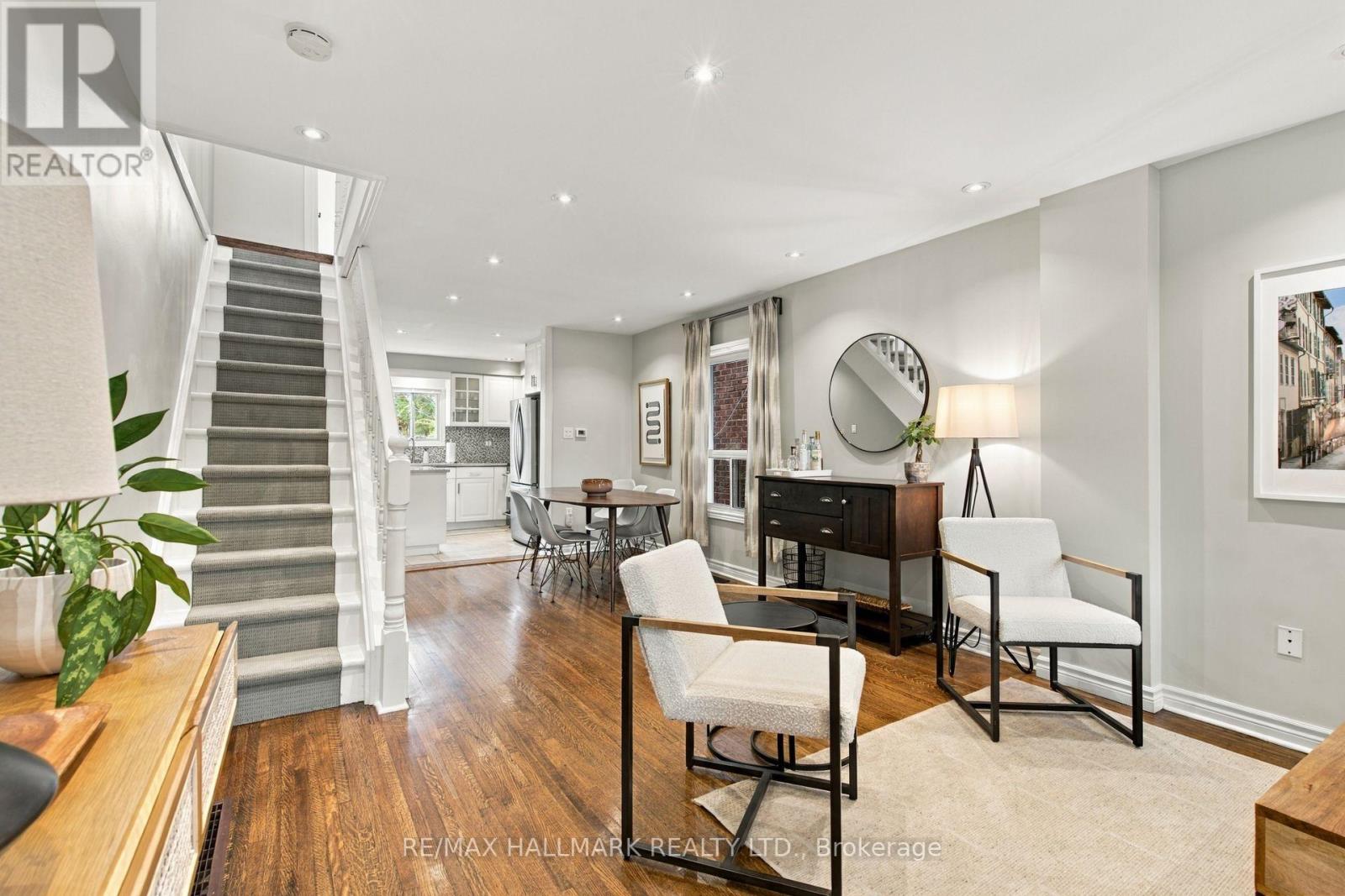 610 Coxwell Avenue, Toronto, Ontario  M4C 3B6 - Photo 4 - E14082494