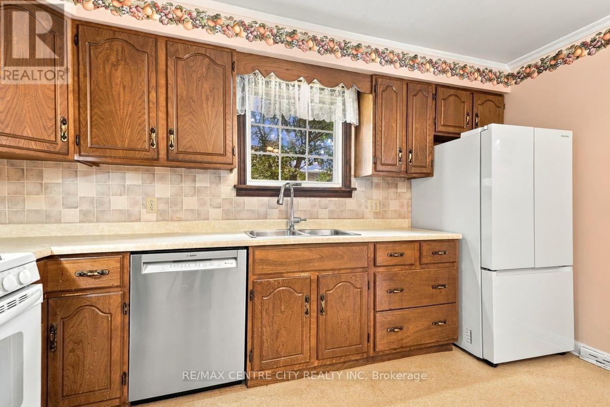 984 Fanshawe Park Road E, London North, Ontario  N5X 0K9 - Photo 15 - X14082550