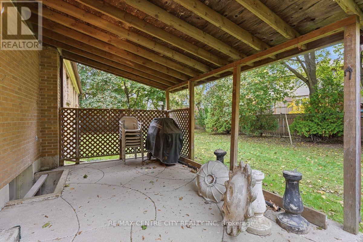 984 Fanshawe Park Road E, London North, Ontario  N5X 0K9 - Photo 34 - X14082550