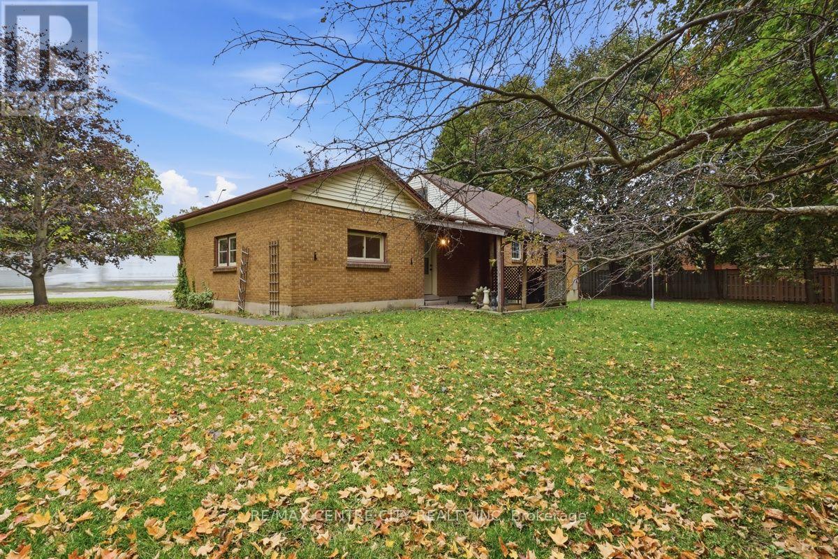 984 Fanshawe Park Road E, London North, Ontario  N5X 0K9 - Photo 36 - X14082550