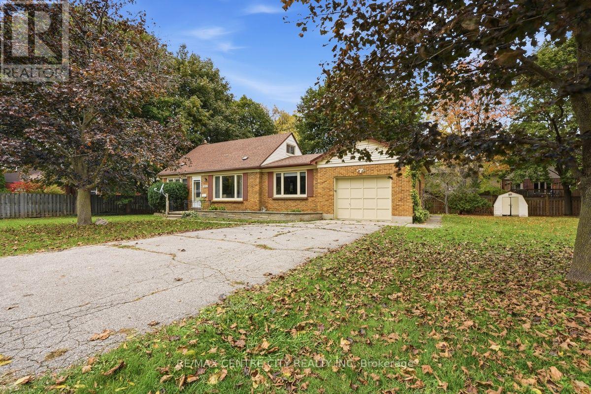 984 Fanshawe Park Road E, London North, Ontario  N5X 0K9 - Photo 4 - X14082550