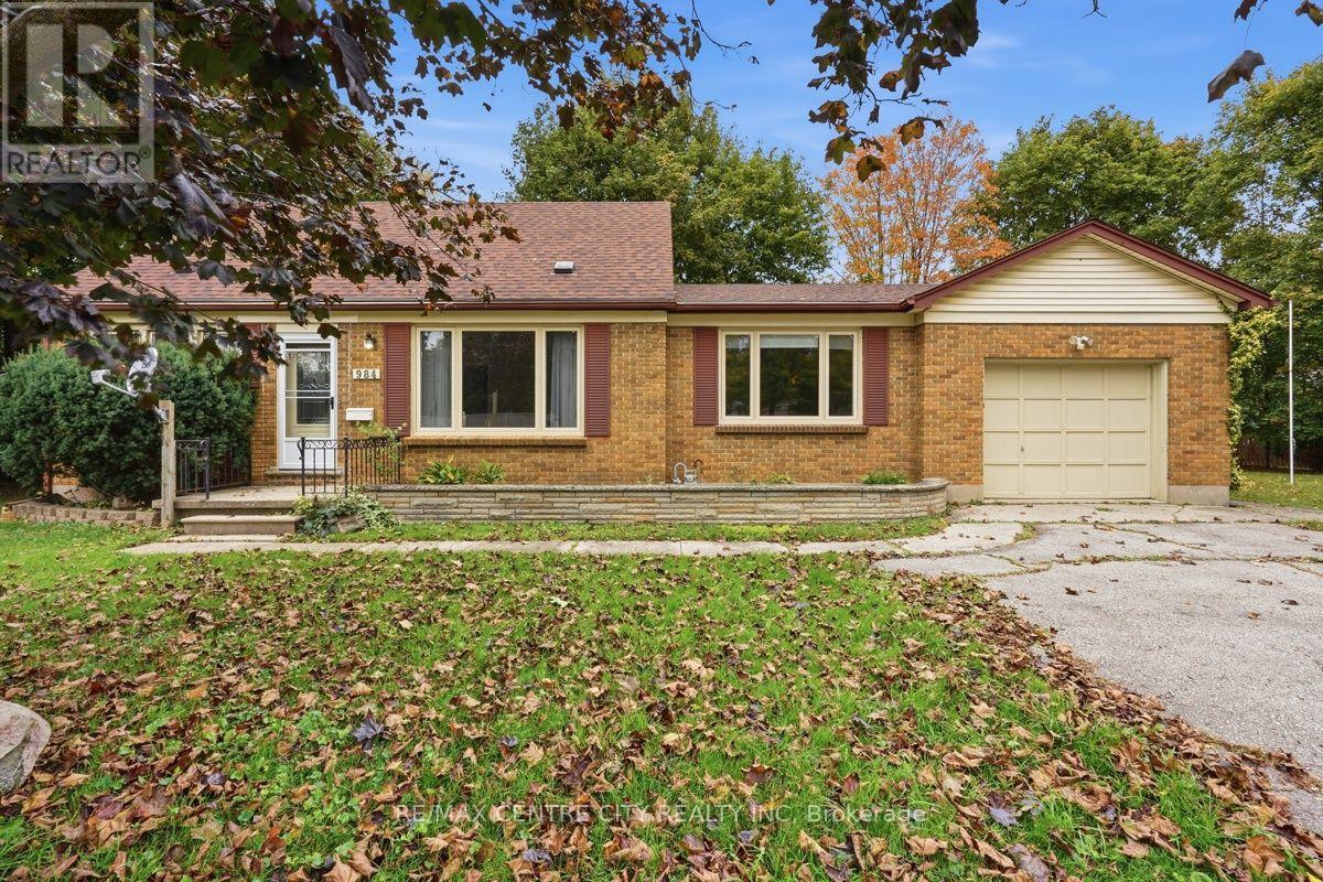 984 Fanshawe Park Road E, London North, Ontario  N5X 0K9 - Photo 5 - X14082550