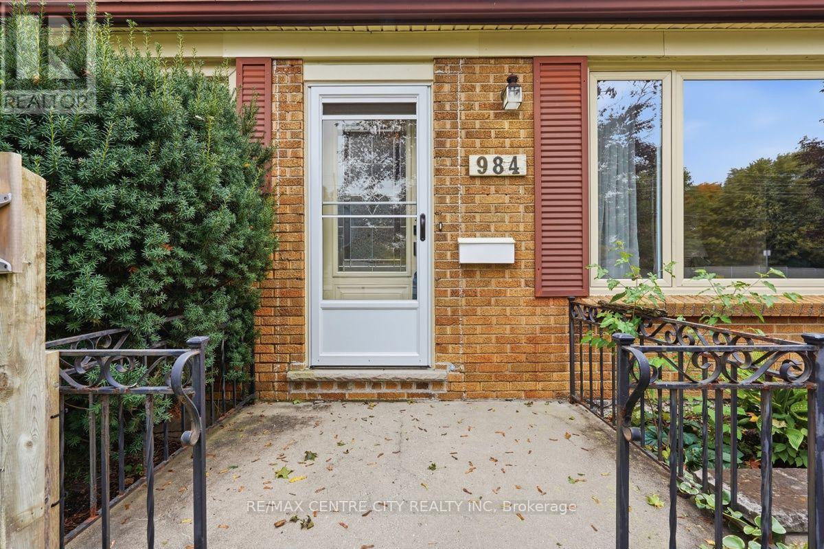 984 Fanshawe Park Road E, London North, Ontario  N5X 0K9 - Photo 6 - X14082550
