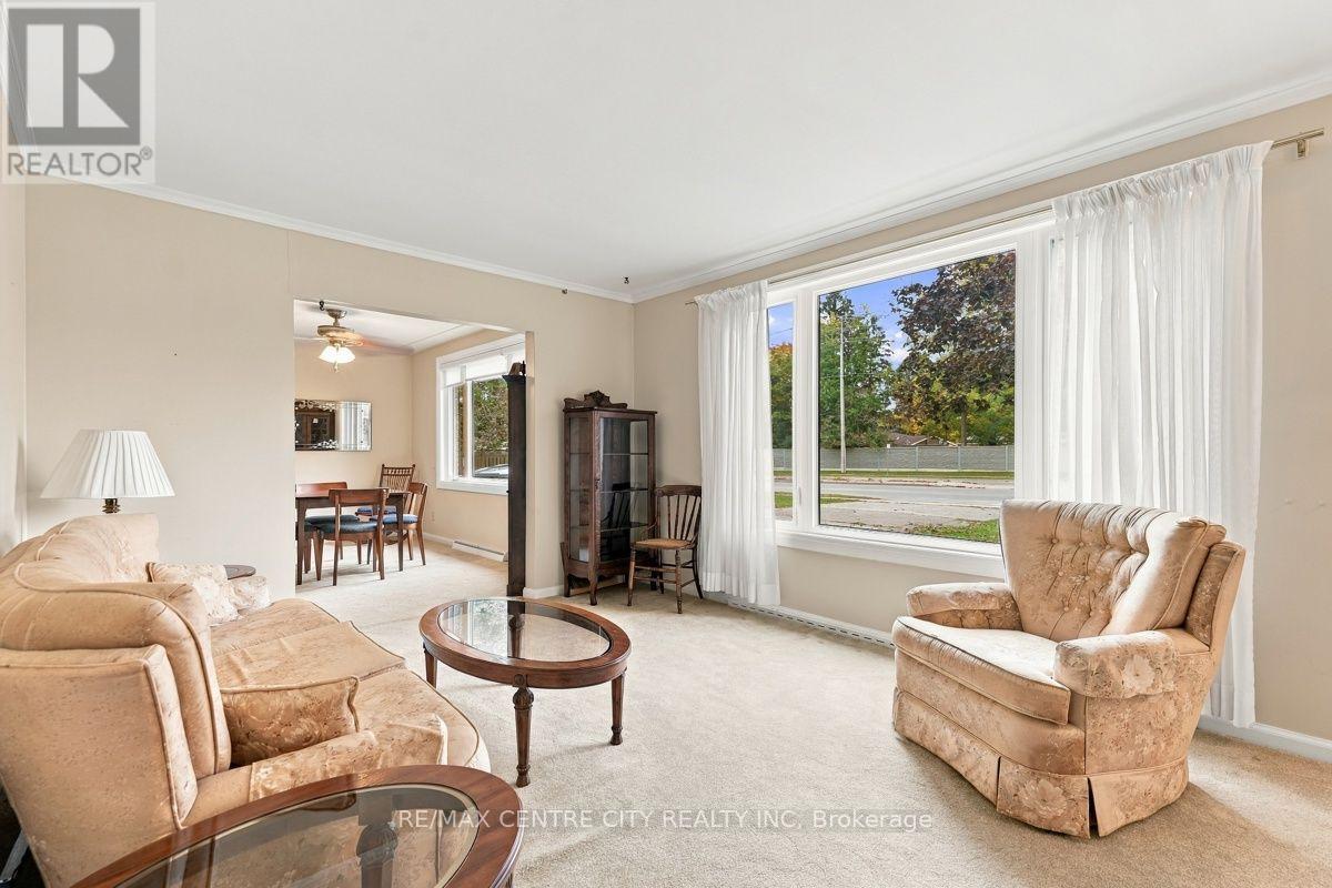 984 Fanshawe Park Road E, London North, Ontario  N5X 0K9 - Photo 8 - X14082550
