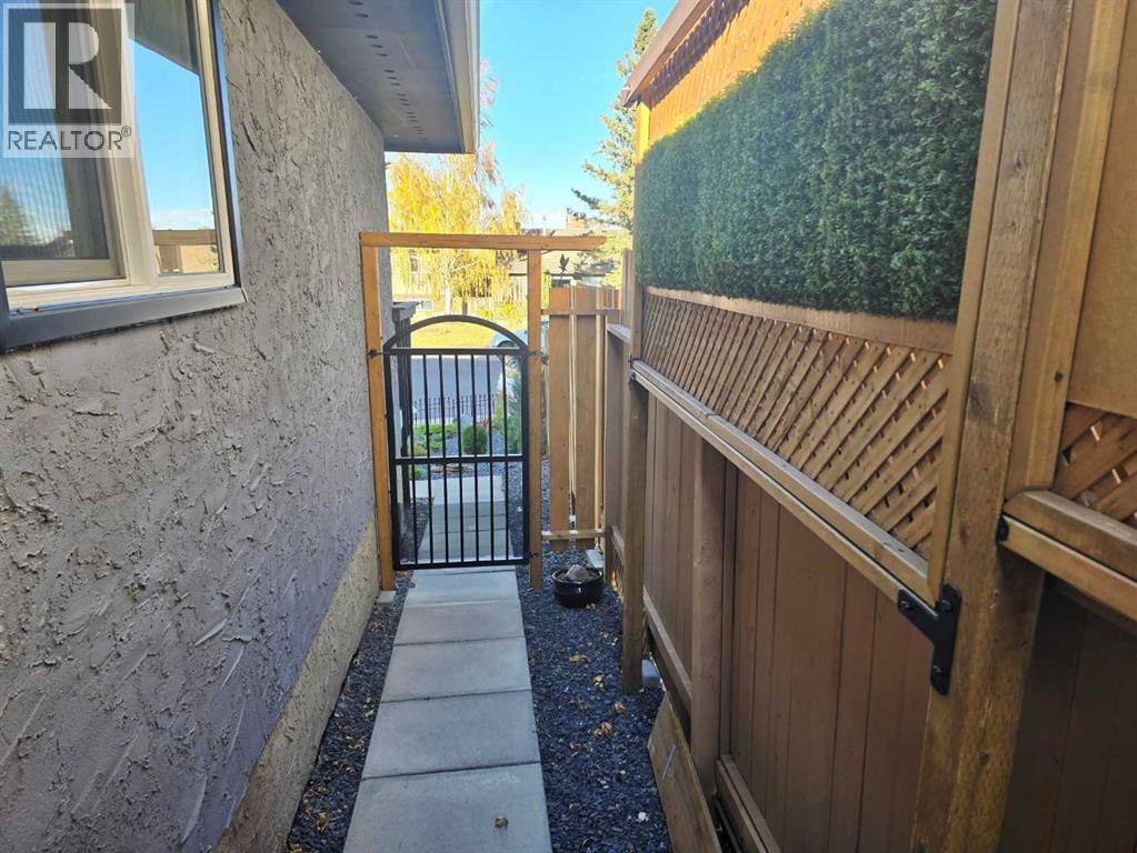 48 Bermuda Court Nw, Calgary, Alberta T3K 1H3 - Photo 29 - A2340356