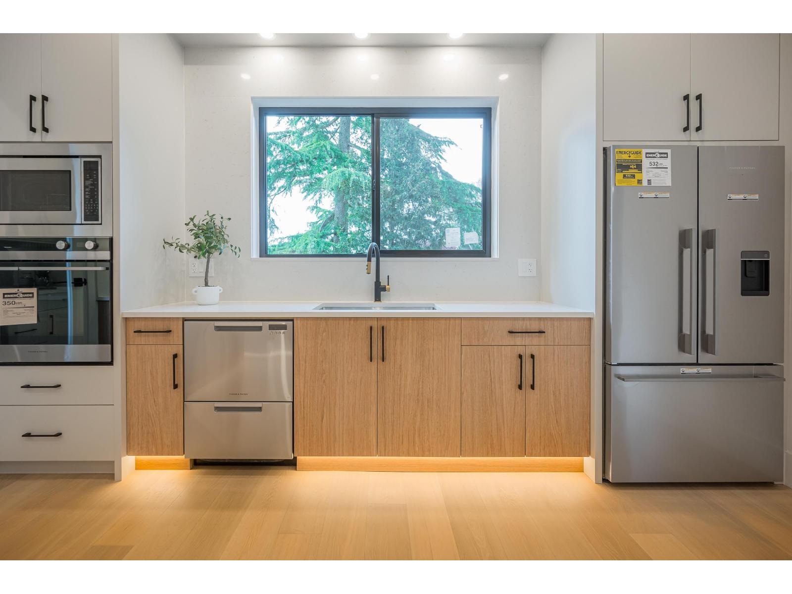15648 23a Avenue, Surrey, British Columbia  V0V 0V0 - Photo 13 - R3175624