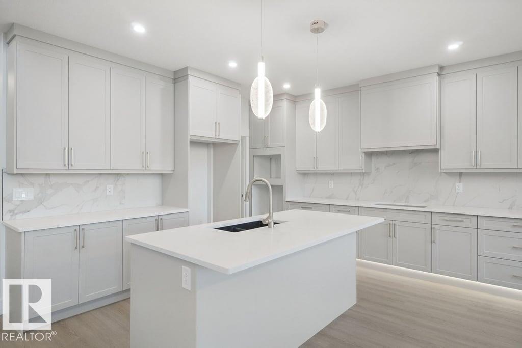 704 Elderberry CL NW NW