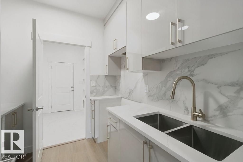 704 Elderberry CL NW NW