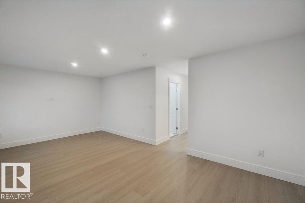 704 Elderberry CL NW NW