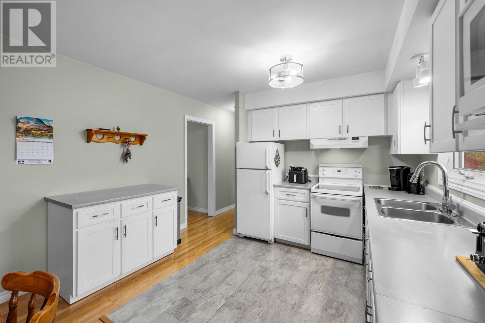 10 Longworth Street, Souris, Prince Edward Island  C0A 2B0 - Photo 7 - 202625892
