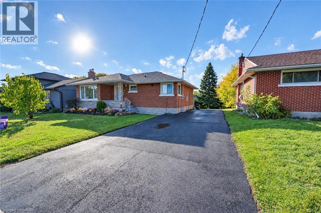 46 Traynor Avenue, Kitchener, Ontario  N2C 1V9 - Photo 3 - 40870600