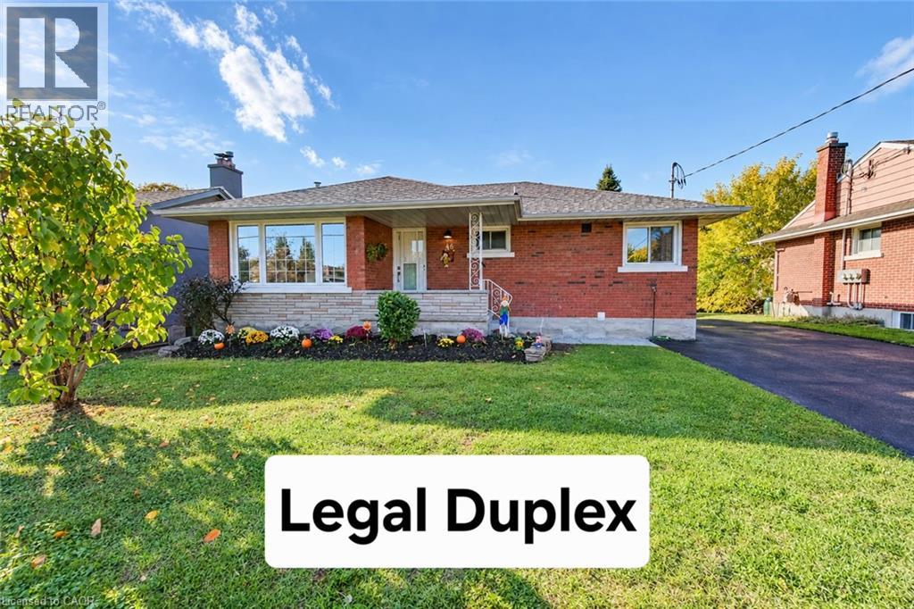 46 Traynor Avenue, Kitchener, Ontario  N2C 1V9 - Photo 1 - 40870600