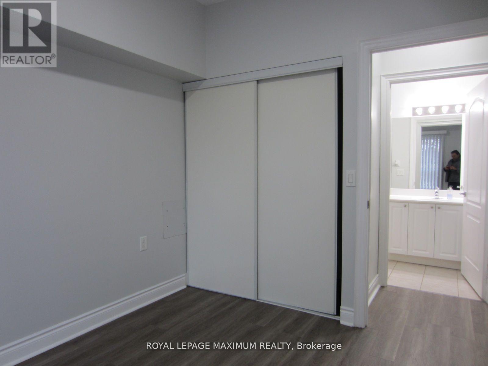 327 - 8201 Islington Avenue, Vaughan (Islington Woods), Ontario  L4L 9S6 - Photo 9 - N14082388