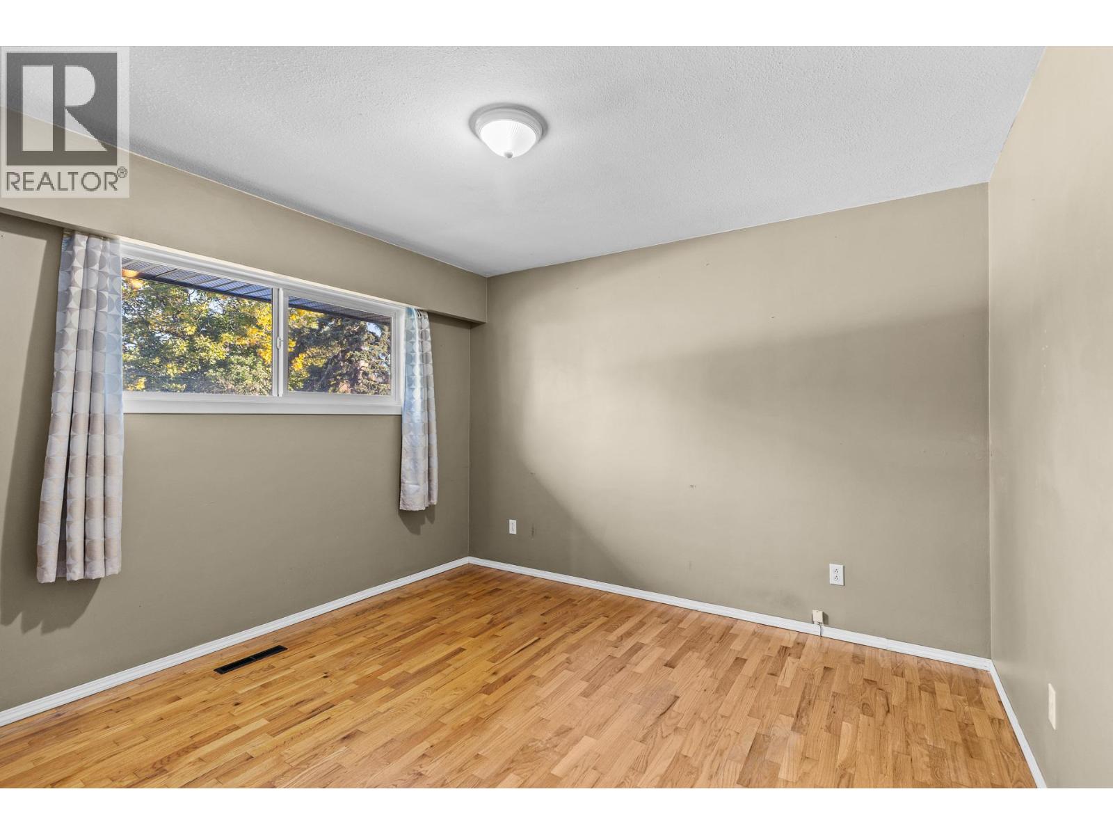 1210 Centennial Crescent, Kelowna, British Columbia  V1Y 6K2 - Photo 16 - 10403469