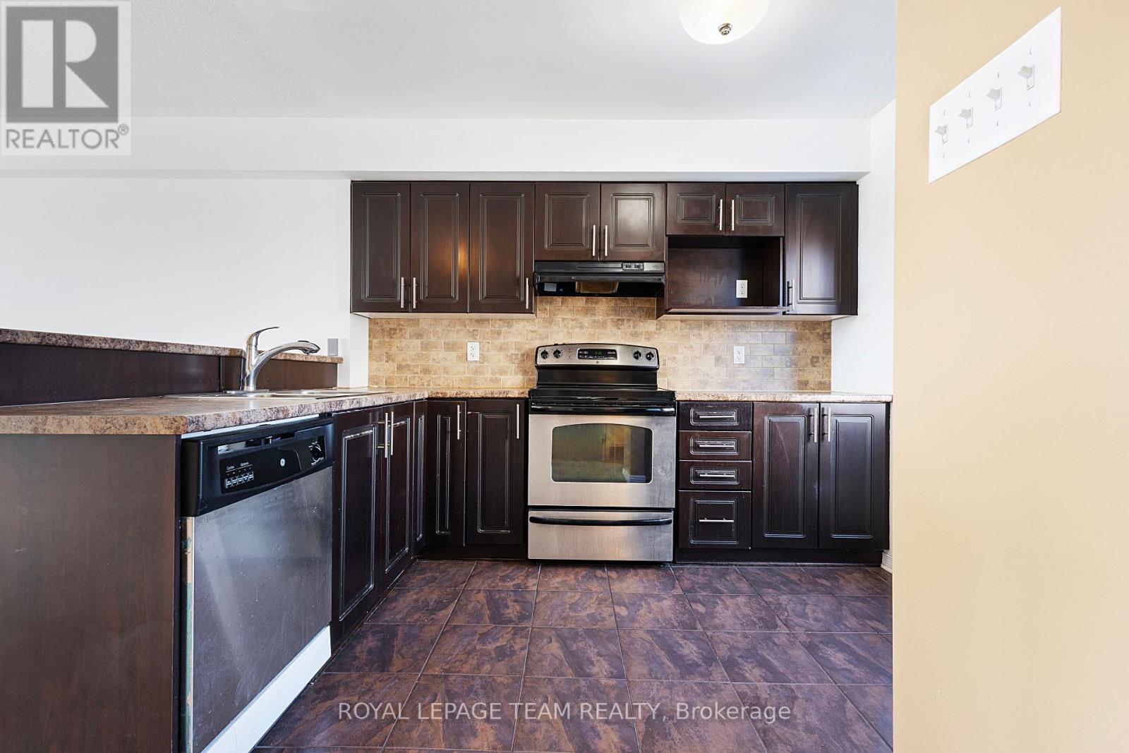 566 Simran Private, Ottawa, Ontario  K2J 3T2 - Photo 5 - X14082572
