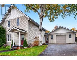 17 PEEL STREET, Penetanguishene, Ontario
