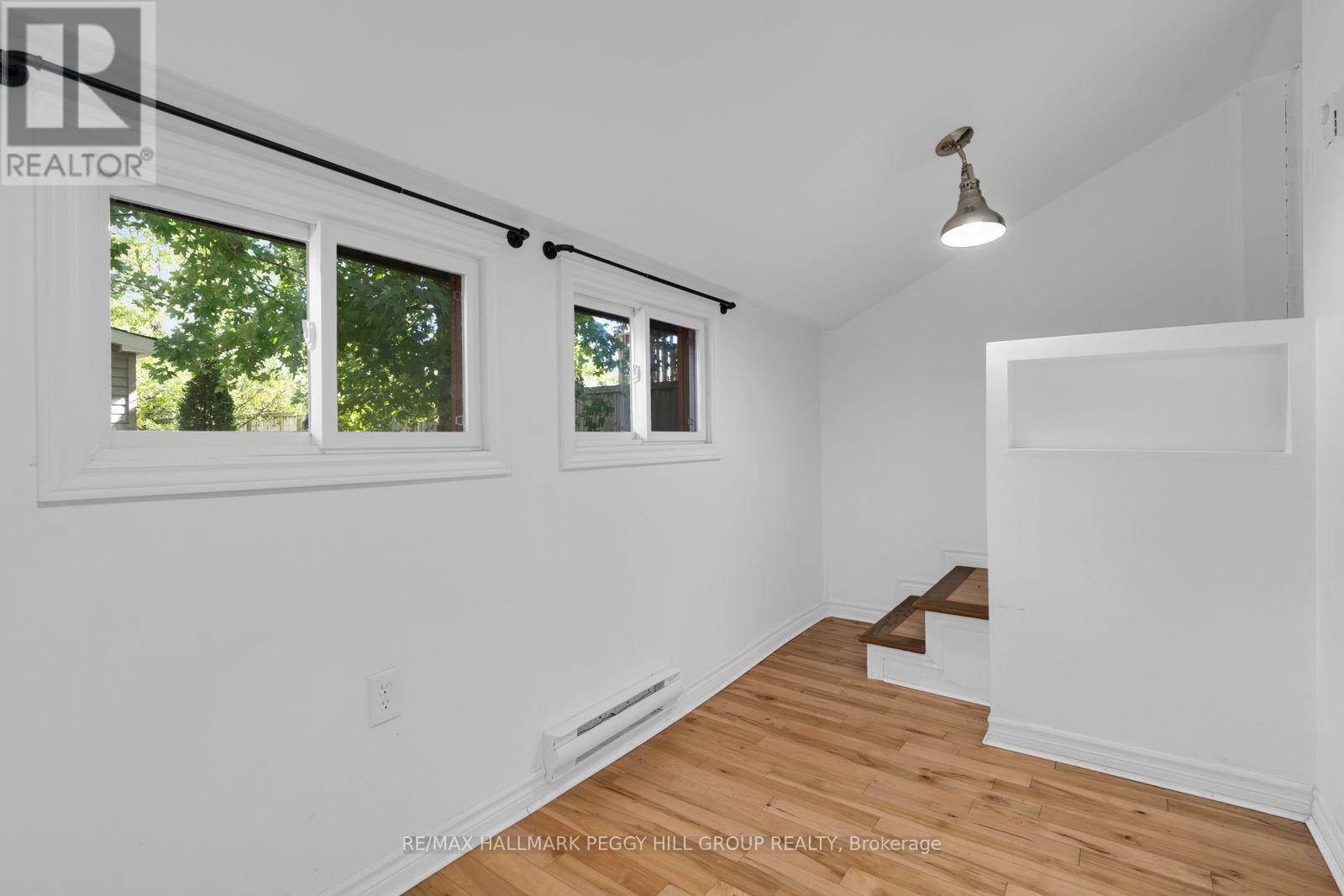 11 Frances Street N, Barrie (Queen's Park), Ontario  L4N 1Z1 - Photo 15 - S14082638