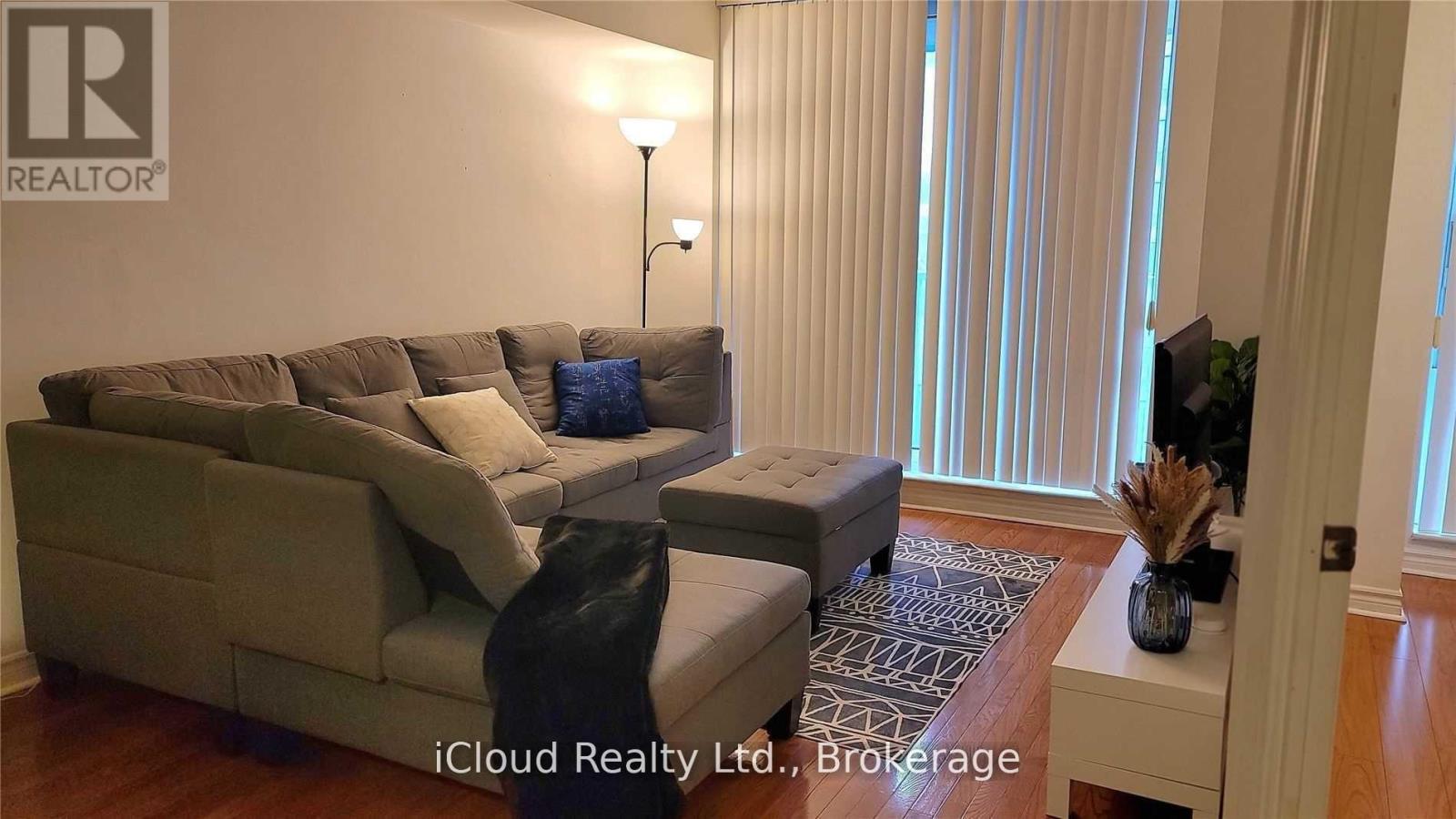 1304 - 33 Elm Drive, Mississauga, Ontario  L5B 4M2 - Photo 5 - W14082644