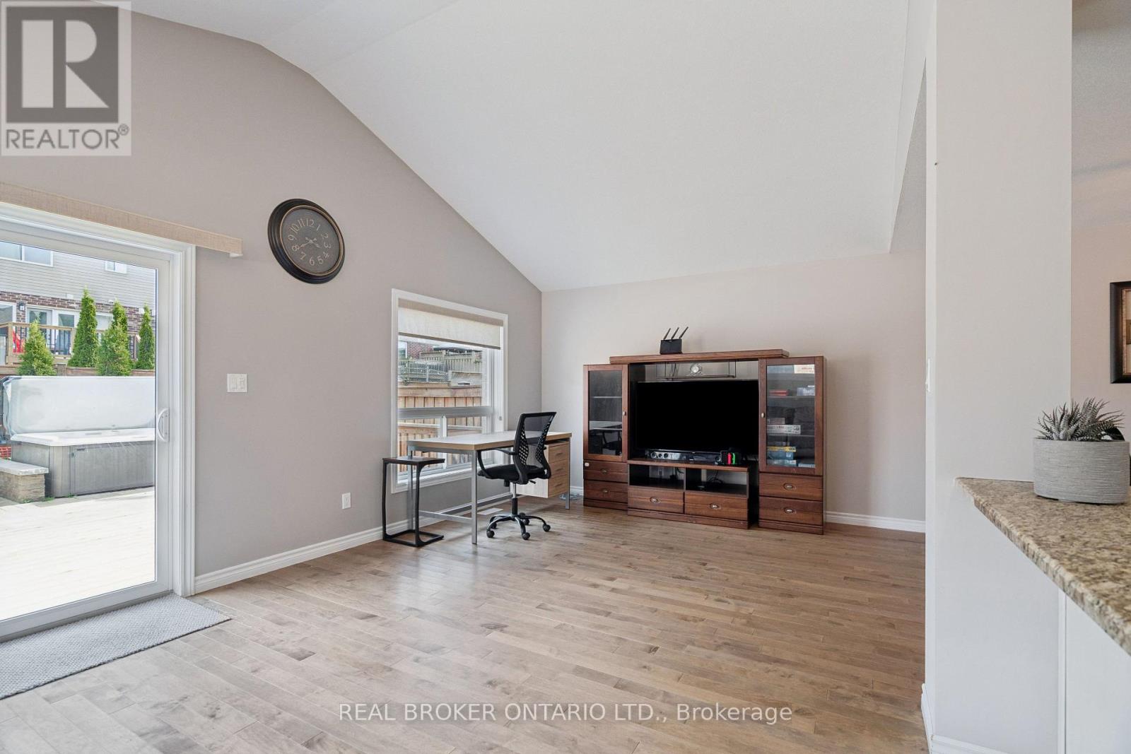 569 Starwood Drive, Guelph, Ontario  N1E 0L9 - Photo 15 - X14082642
