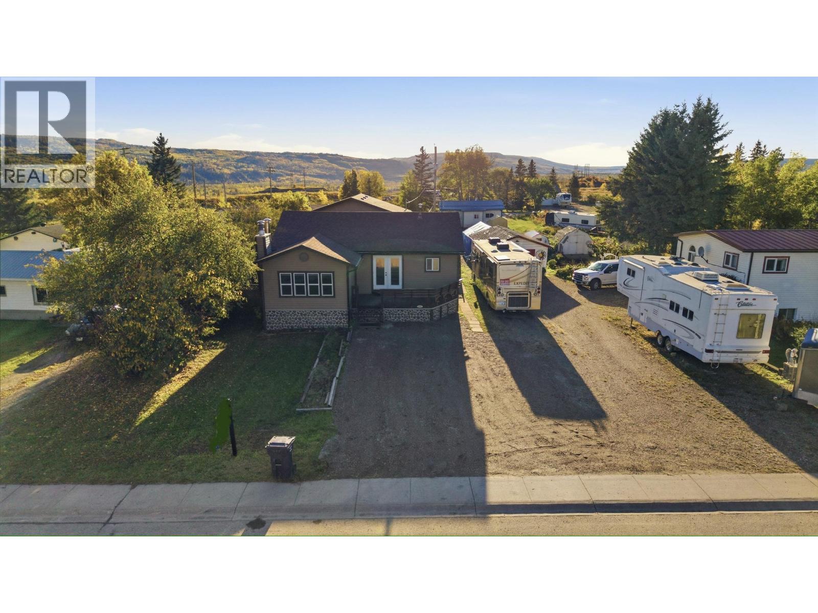 10864 101 Street, Taylor, British Columbia  V0C 2K0 - Photo 1 - R3167191