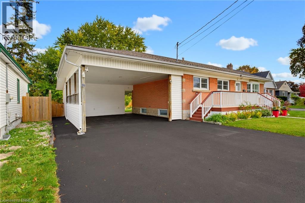 49 Morton Avenue, Brantford, Ontario  N3R 2N6 - Photo 2 - 40864778